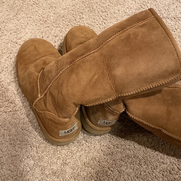 Uggs Boots - Picture 2 of 2